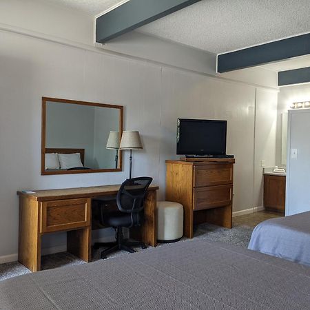 The Oakwood Inn Sterling Bagian luar foto