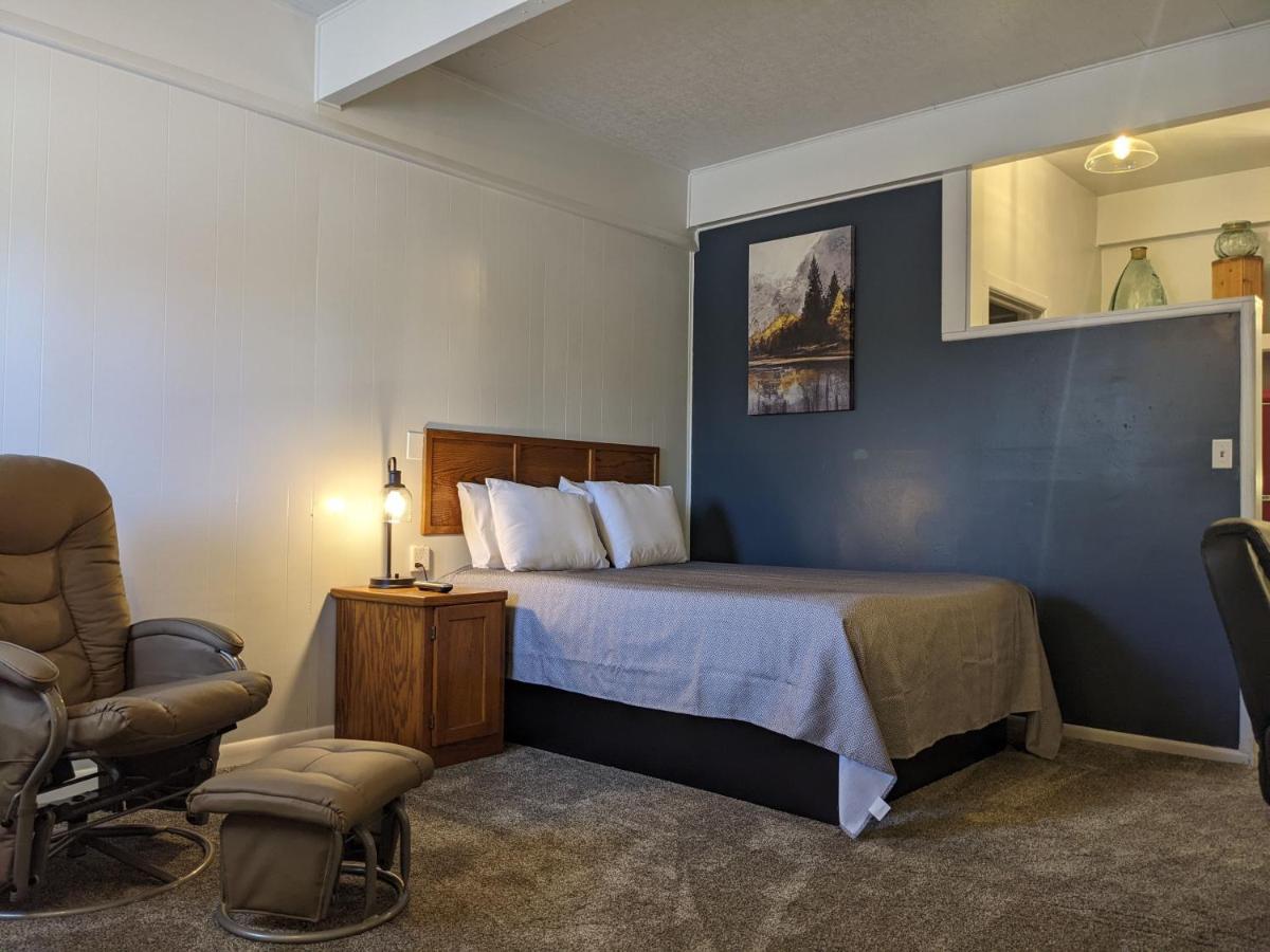 The Oakwood Inn Sterling Bagian luar foto